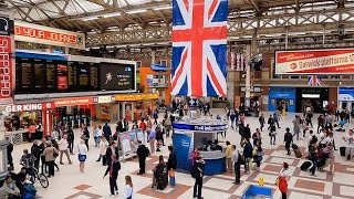 A Walk Through The London Victoria Station London England [upl. by Ariela]